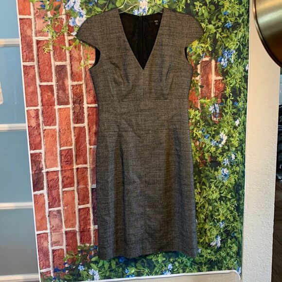 Hugo Boss Dtess - Picture 1 of 3